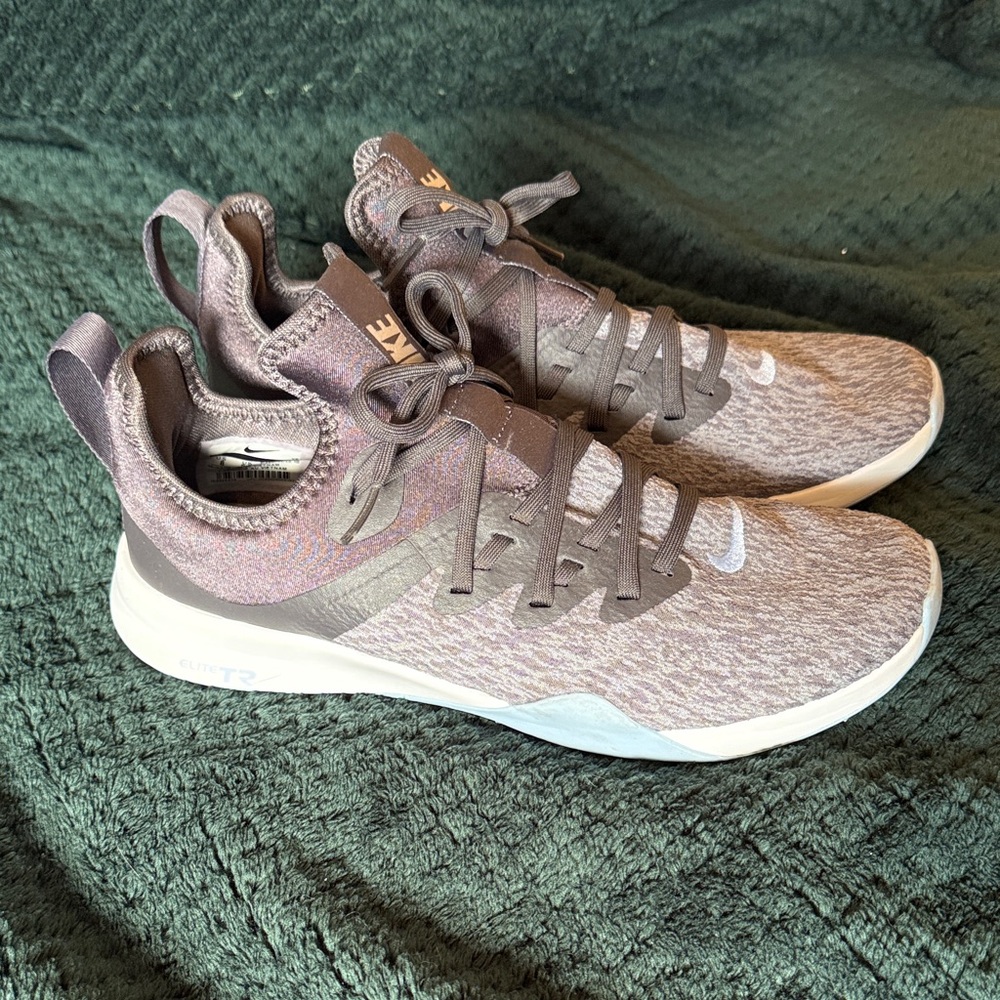 Nike EliteTR Lightweight Training Shoes